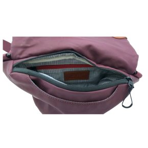 Aunts & Uncles KAZO Messenger Bag S cherry laquer